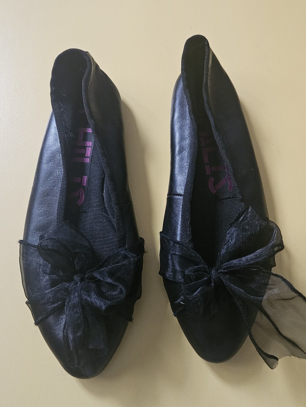 Vintage 80s Black Bow Pointed Toe Ballet Flats Leather